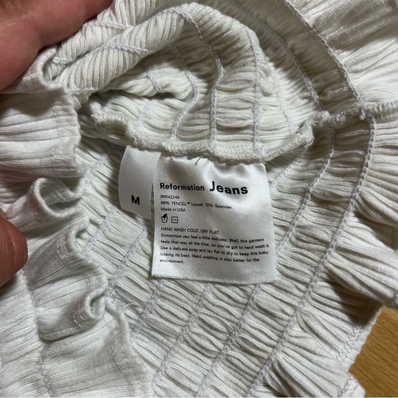 Reformation White Smocked Long Sleeve Crop Top Medium - Picture 3 of 6